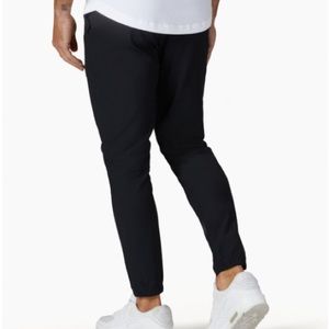 Cuts medium AO Joggers